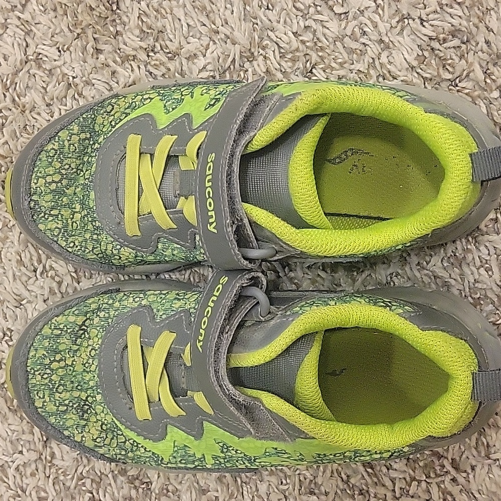 Boys Shoe Lot, 2 Pairs, Sandals And Tennis Shoes - Picture 4 of 6